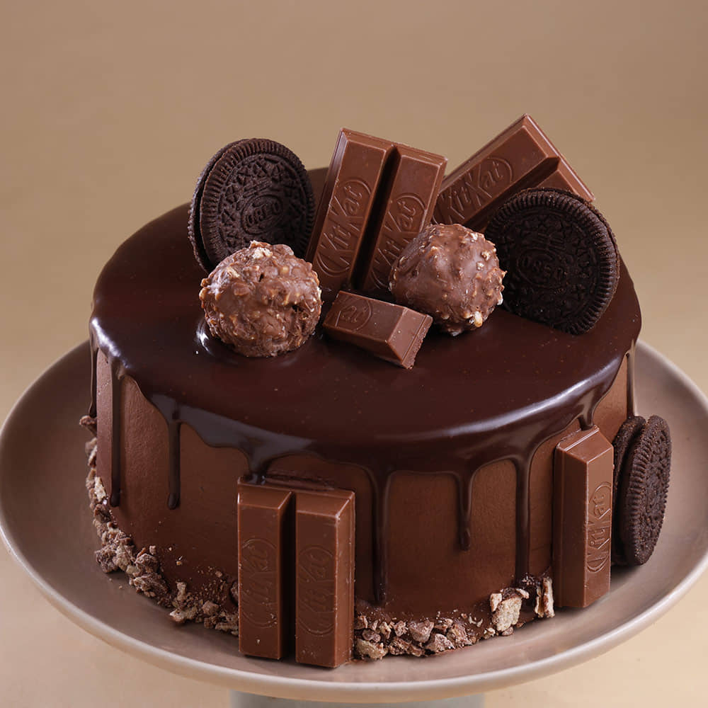 Kit Kat Cake