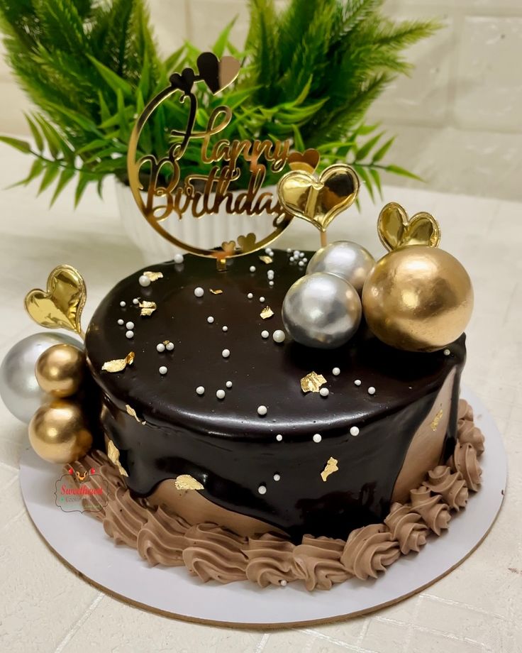 Custom Cake 81